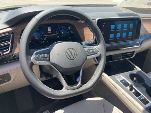 New 2026 Volkswagen Atlas SE FWD image 31