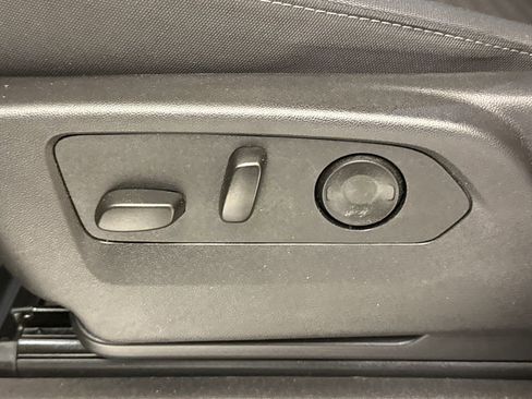 Used 2025 Chevrolet Silverado 1500 Custom Trail Boss w/ LPO, Dark Essentials Package image 22