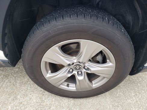 Used 2023 Toyota RAV4 XLE image 47