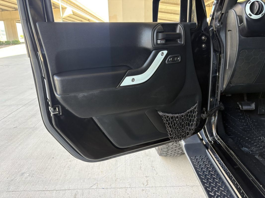 Used 2017 Jeep Wrangler Unlimited Sport w/ Quick Order Package 24S AWD/4WD image 19
