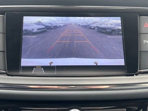 Used 2021 Buick Enclave Essence w/ Sound and Sites Package AWD/4WD image 29