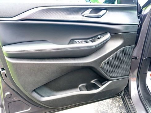 New 2025 Jeep Grand Cherokee L Altitude RWD image 21