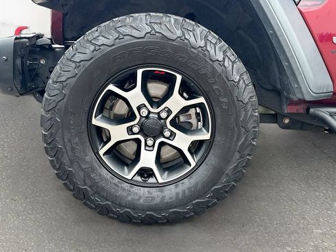 Used 2021 Jeep Wrangler Unlimited Rubicon AWD/4WD image 30