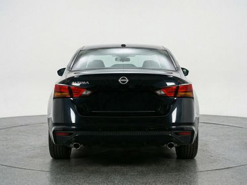 Used 2025 Nissan Altima 2.5 SV image 7