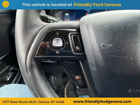 Used 2023 Lincoln Corsair AWD image 18