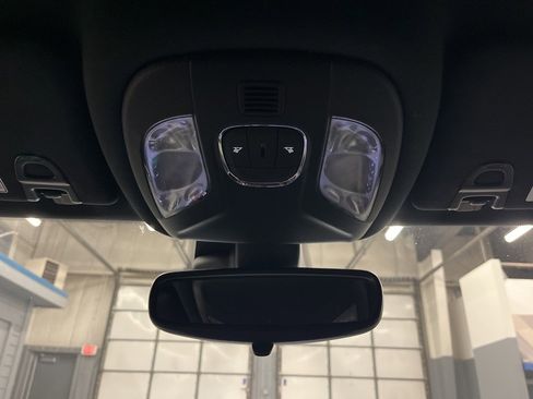 Used 2022 Jeep Compass Latitude image 25