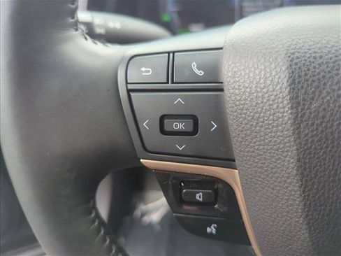 Certified 2023 Toyota Crown AWD/4WD image 14