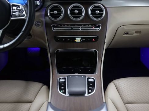 Used 2022 Mercedes-Benz GLC 300 4MATIC image 39