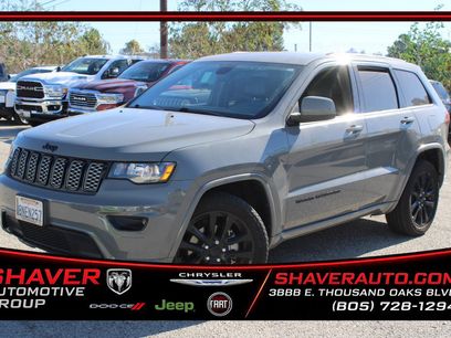 Used 2020 Jeep Grand Cherokee Altitude