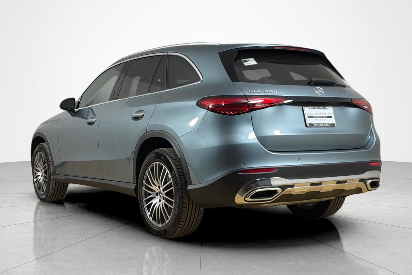 Used 2026 Mercedes-Benz GLC 300 image 3