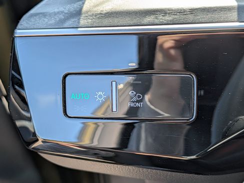 Used 2023 Audi e-tron Premium Plus w/ Premium Plus Package AWD/4WD image 26