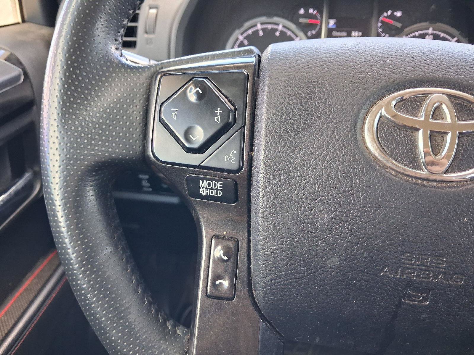 Used 2022 Toyota 4Runner TRD Off-Road Premium w/ Moonroof Package AWD/4WD image 33