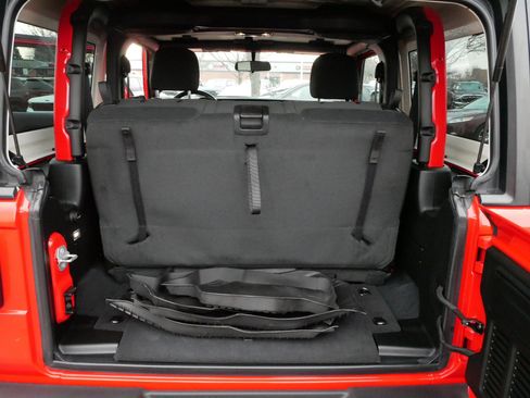 Used 2022 Jeep Wrangler Willys image 18