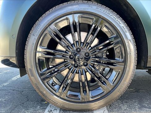 New 2026 Land Rover Range Rover Long Wheelbase SE AWD/4WD image 21