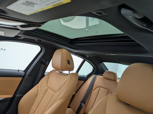 Certified 2023 BMW 330i Sedan w/ Convenience Package image 16