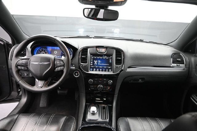 Used 2023 Chrysler 300 S RWD image 12