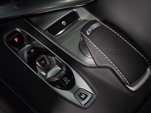 Used 2025 Chevrolet Corvette Stingray Coupe w/ Z51 Performance Package image 30