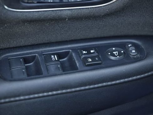 Used 2021 Honda HR-V EX image 16