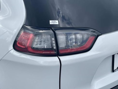 Used 2021 Jeep Cherokee Latitude Lux 80th Anniv w/ Quick Order Package 26U 80TH FWD image 10