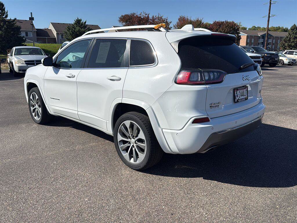 Used 2019 Jeep Cherokee Overland w/ Technology Group AWD/4WD image 4