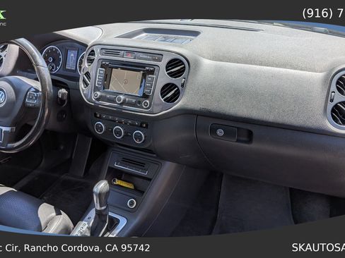 Used 2014 Volkswagen Tiguan S FWD image 30