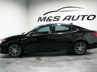 Used 2016 Lexus ES 350 w/ Navigation System Package