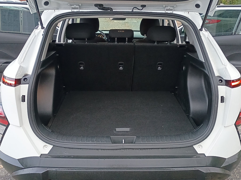 Used 2025 Hyundai Kona SEL FWD image 14