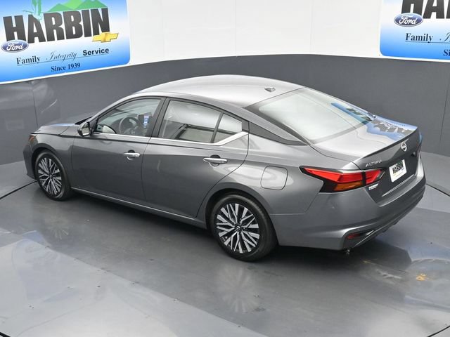 Used 2025 Nissan Altima 2.5 SV FWD image 24