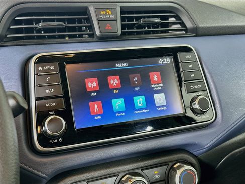 Used 2025 Nissan Versa SV FWD image 19