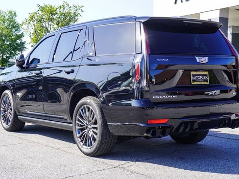 Used 2024 Cadillac Escalade V AWD/4WD image 40