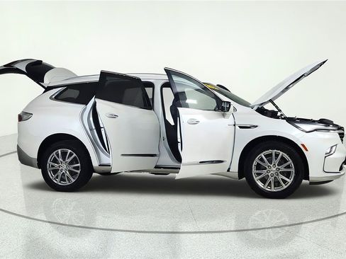Used 2023 Buick Enclave Essence w/ Experience Buick Package AWD/4WD image 15