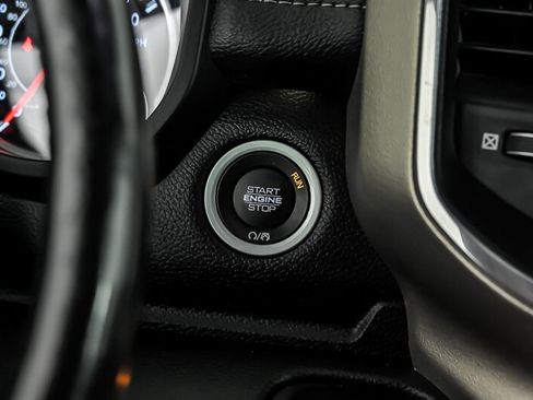 Used 2019 RAM 1500 Laramie AWD/4WD image 24