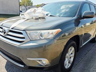 Used 2012 Toyota Highlander SE image 1