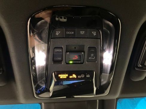 Used 2021 Toyota Venza Limited w/ Advanced Technology Package AWD/4WD image 29