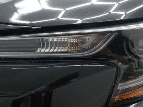 Used 2021 Toyota Corolla LE FWD image 27