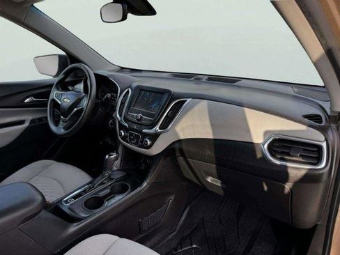 Used 2018 Chevrolet Equinox LS FWD image 50