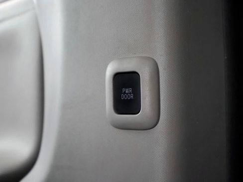 Used 2018 Toyota Sienna Limited image 59