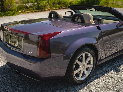 Used 2004 Cadillac XLR image 70