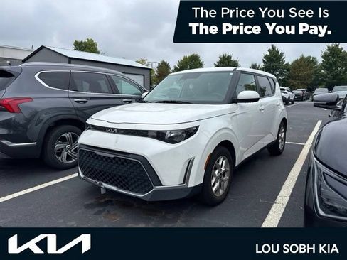 Used 2023 Kia Soul LX w/ LX Technology Package FWD image 1