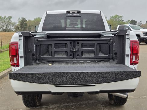 New 2026 RAM 2500 Limited AWD/4WD image 8