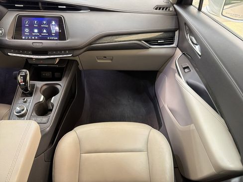 Used 2020 Cadillac XT4 Premium Luxury FWD image 26