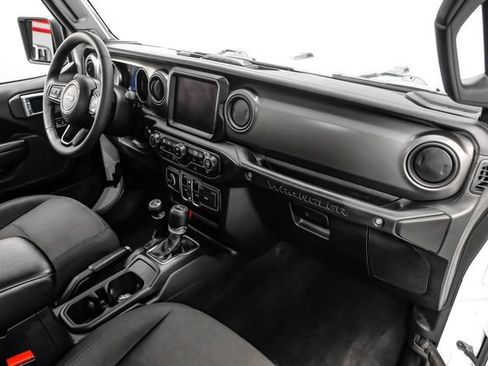 Used 2023 Jeep Wrangler Unlimited w/ Cold Weather Group AWD/4WD image 10