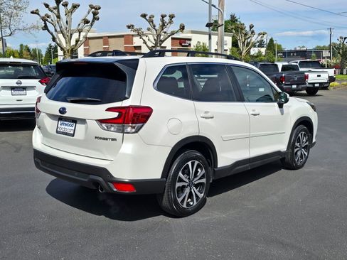 Used 2024 Subaru Forester Limited AWD/4WD image 13