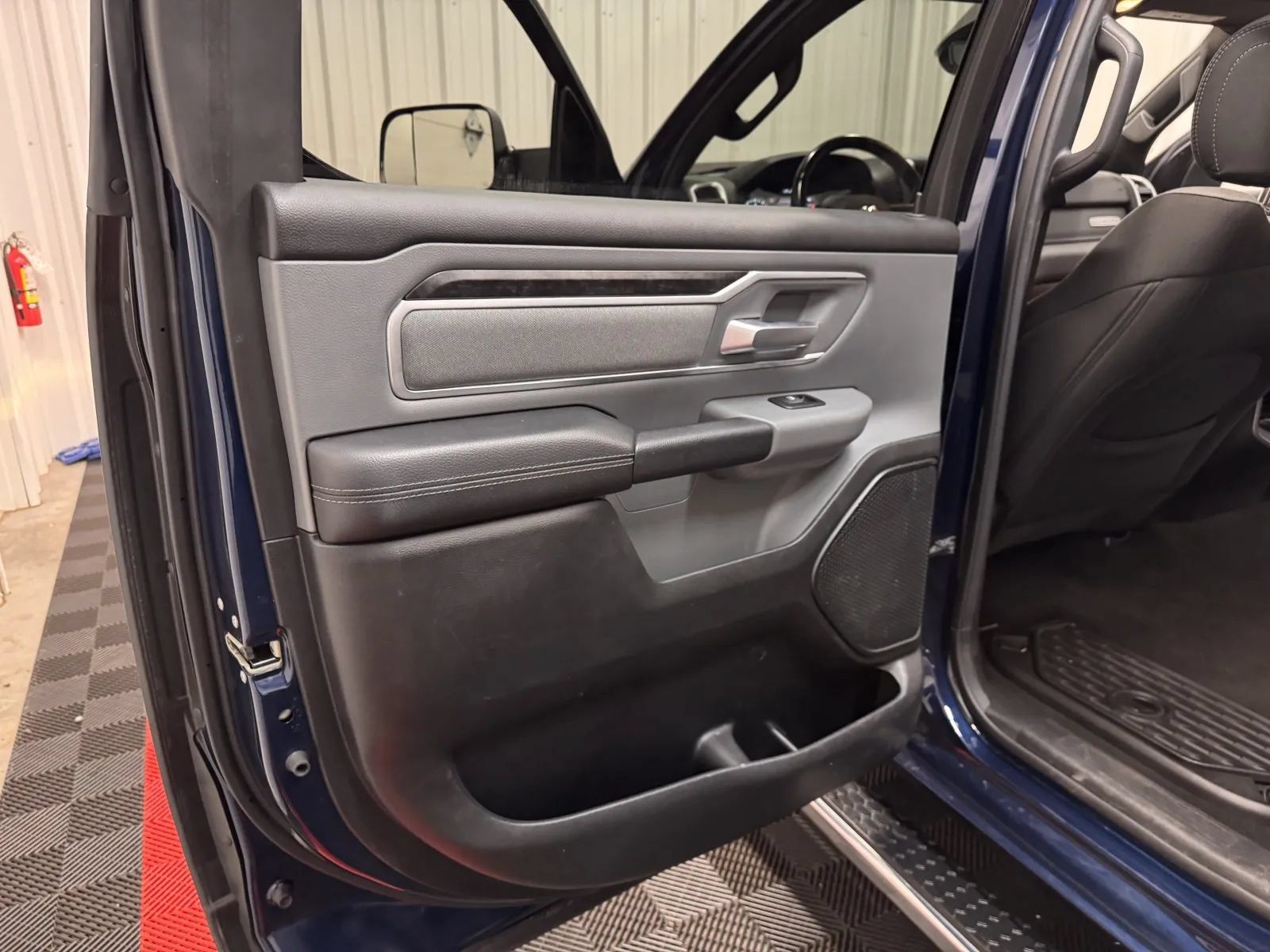 Used 2021 RAM 1500 Big Horn AWD/4WD image 39