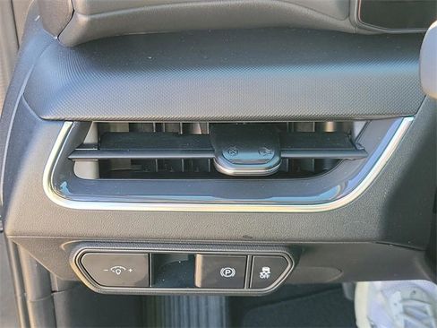 Used 2025 Kia K4 EX image 22