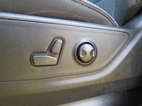 Used 2023 RAM 1500 Big Horn AWD/4WD image 8