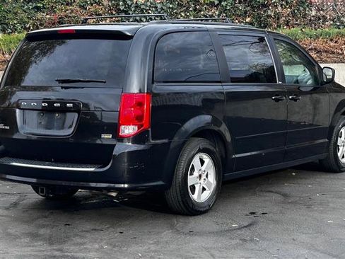Used 2012 Dodge Grand Caravan SXT image 5