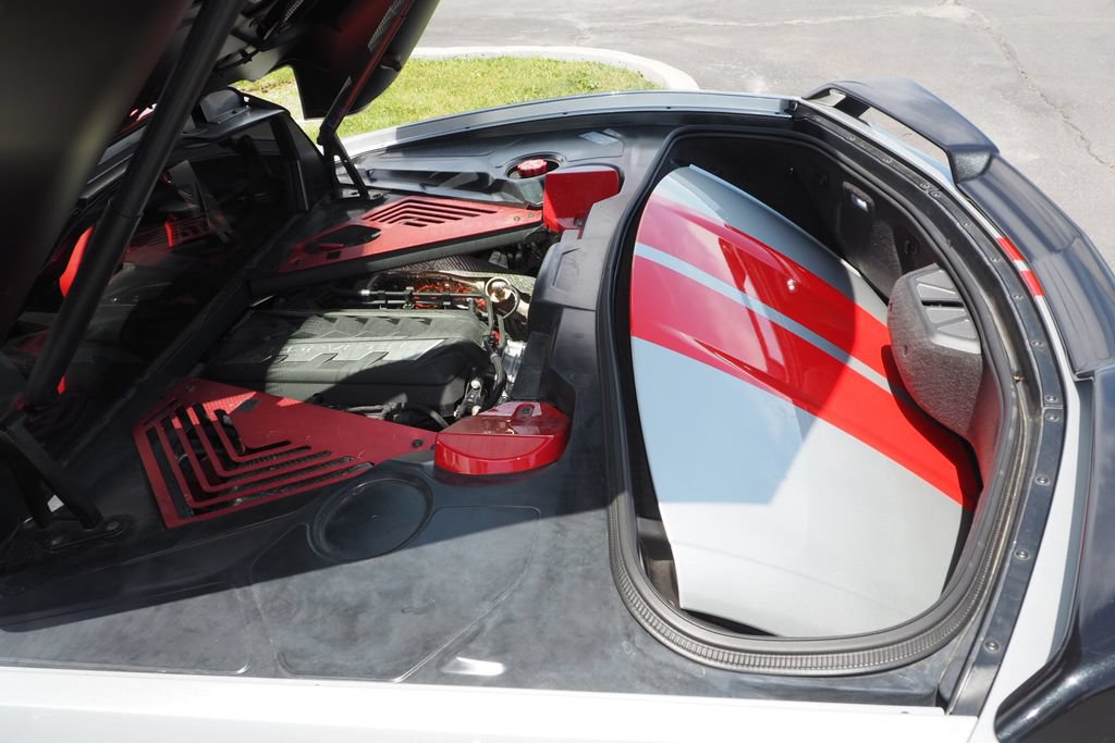 Used 2020 Chevrolet Corvette Stingray Preferred Cpe w/ 2LT Preferred Equipment Group RWD image 16
