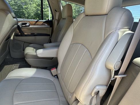 Used 2012 Buick Enclave Premium FWD image 11