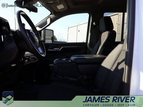 Used 2024 GMC Sierra 2500 SLE w/ SLE Convenience Package image 22